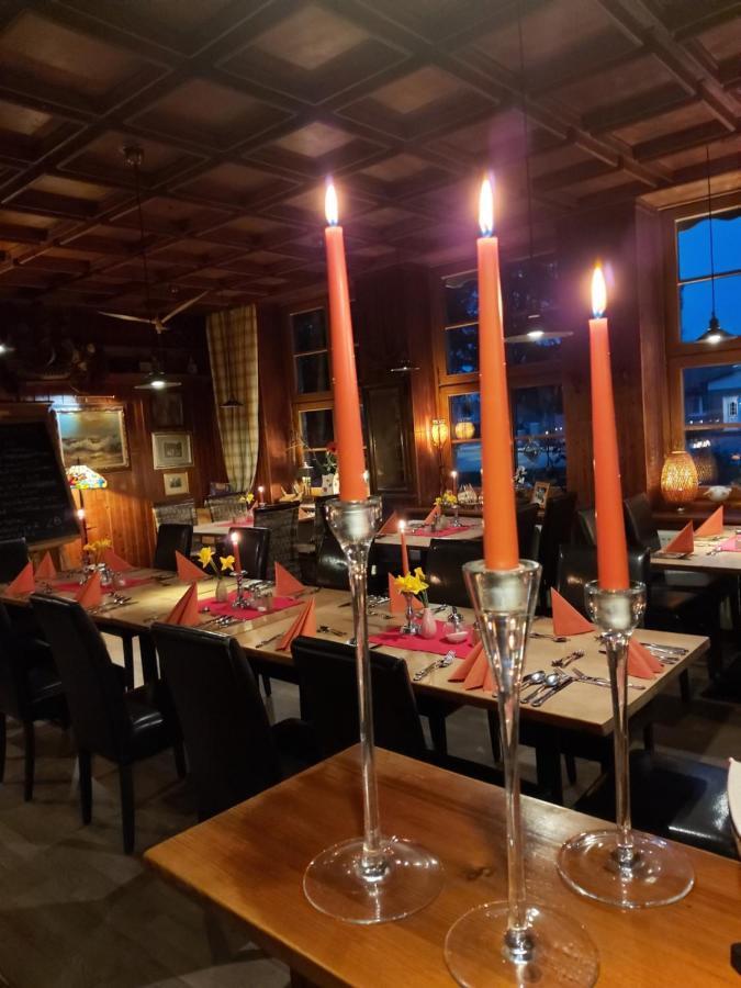 Pension & Restaurant "Alte Schule" Kluis Dış mekan fotoğraf