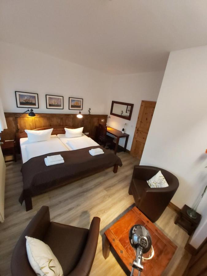Pension & Restaurant "Alte Schule" Kluis Dış mekan fotoğraf